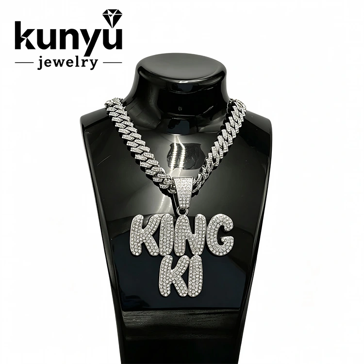 Iced Out Hip Hop -riipus
