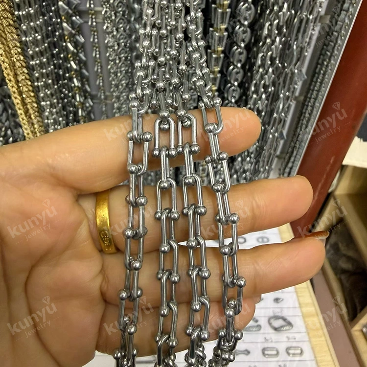 Chunky Metal Chain Belt